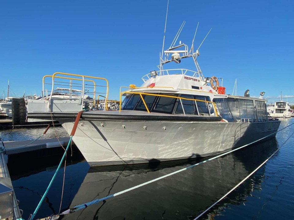Inception 55ft day cruiser for boat hire in Perth